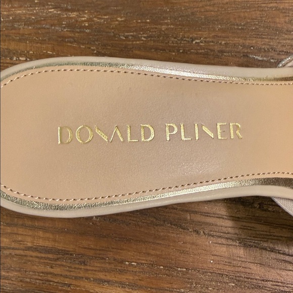 DONALD PLINER - Picture 4 of 14